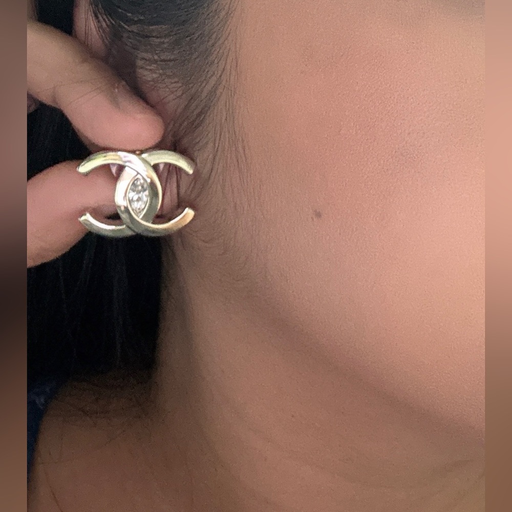 ❌ SOLD ❌ Chanel 23S Large CC stud earrings with crystals - Picture 5 of 5